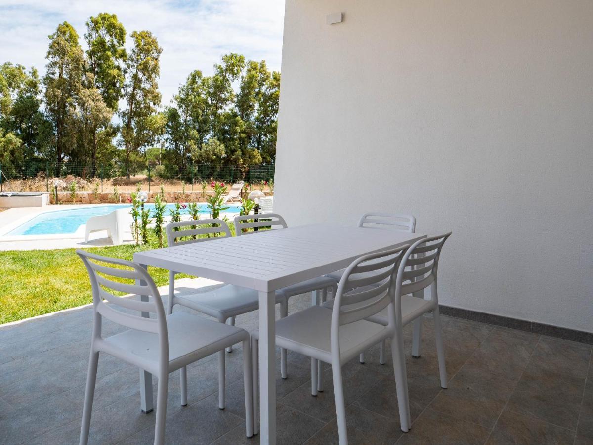 Villetta Con Piscina Budoni Affitti Spiaggia 700 Mt Extérieur photo
